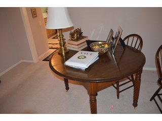 Property photo 8 - IMMACULATE 2 Bedroom, 2 Bath Home Real Estate & Quality Furniture, Household, Antiques & Collectibles - Personal Property Auction